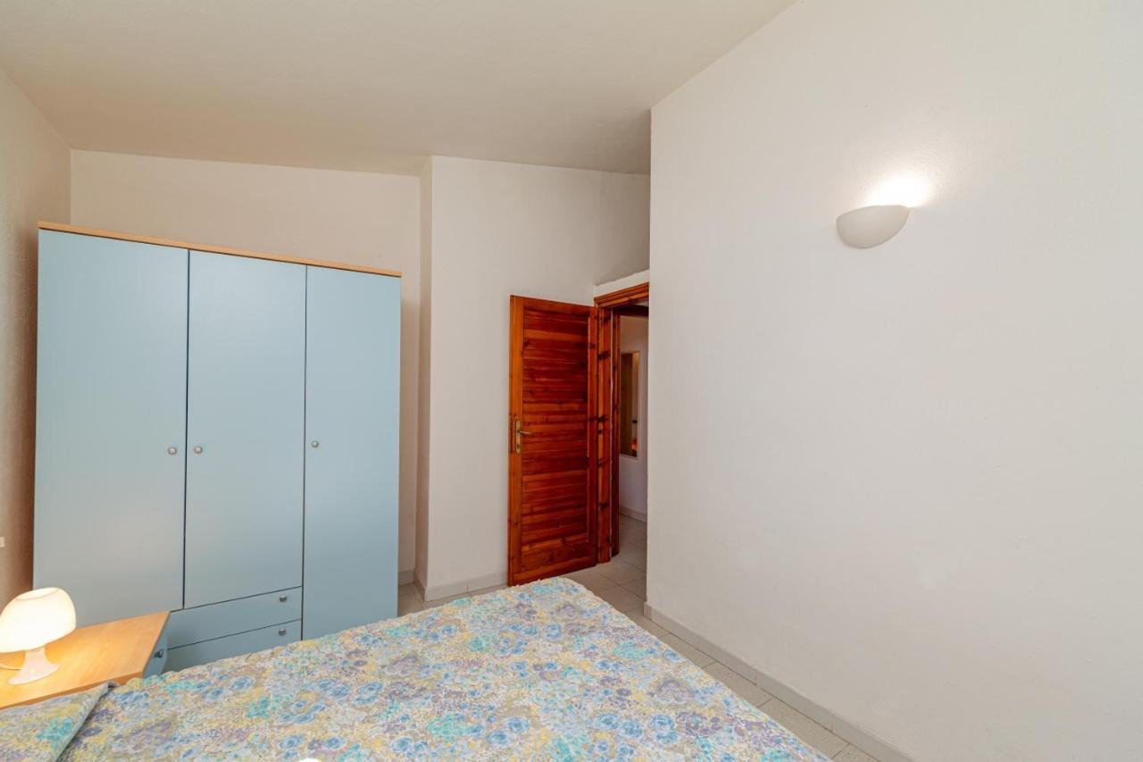 Appartamento Trilocale Le Canne 6 Posti Letto Con Giardino San Teodoro  Exteriér fotografie
