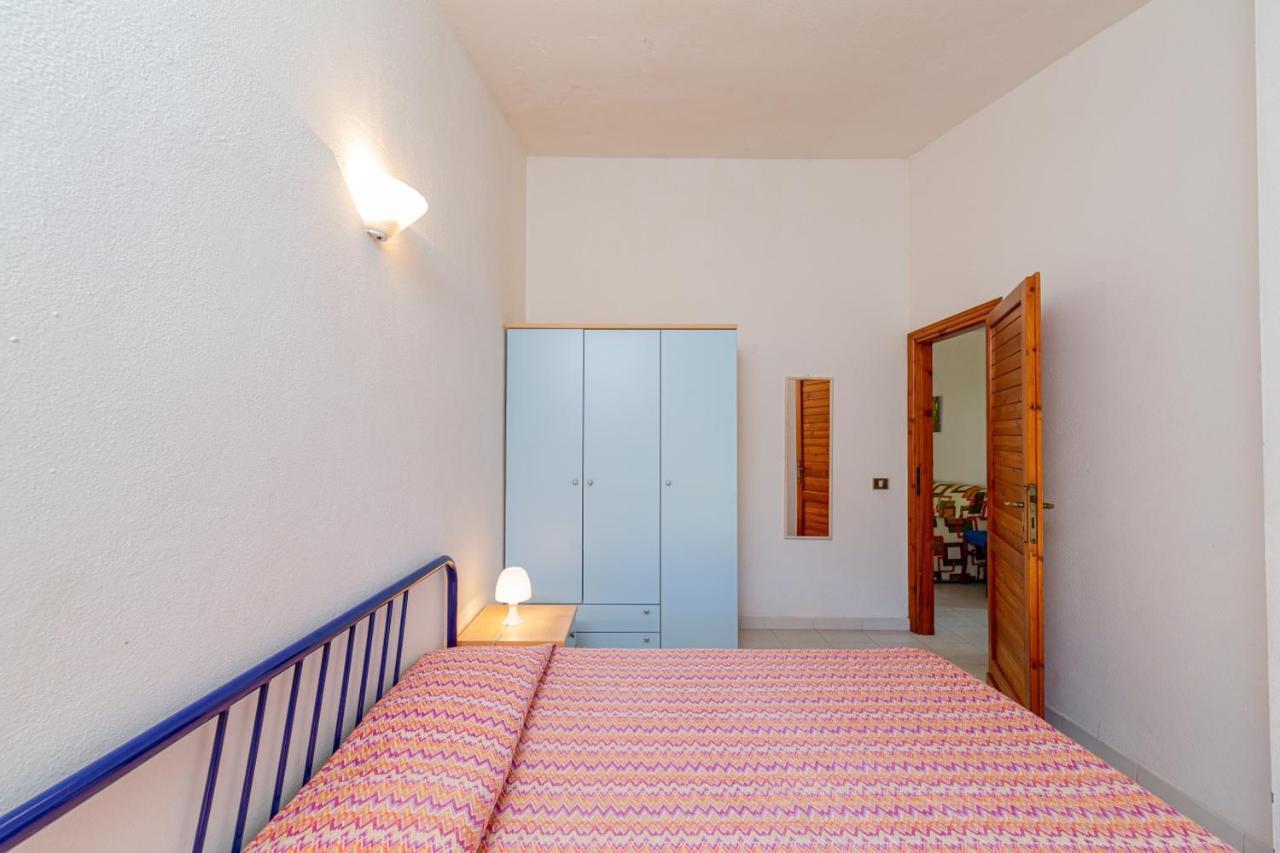 Appartamento Trilocale Le Canne 6 Posti Letto Con Giardino San Teodoro  Exteriér fotografie